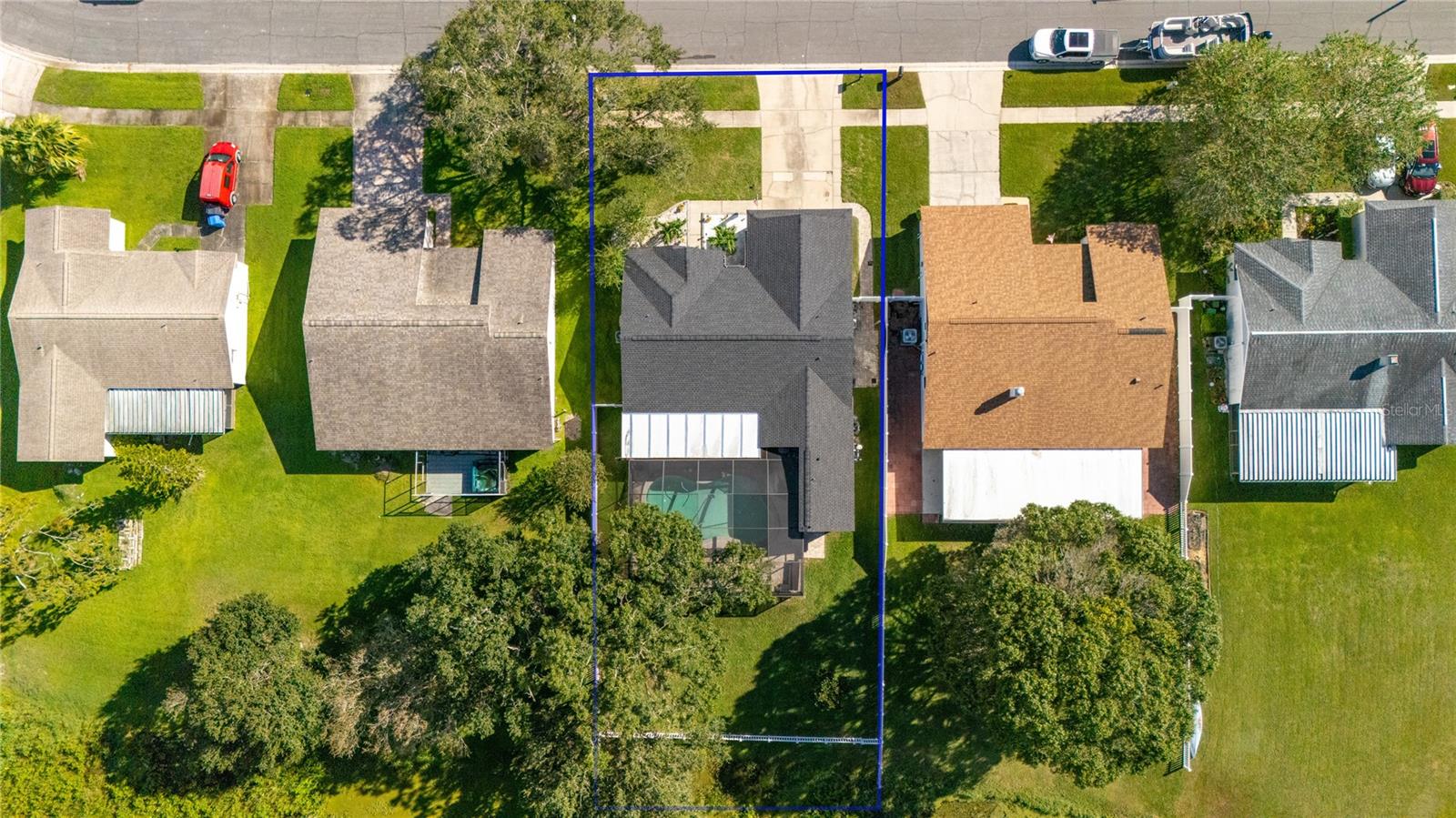 Listing photo id 8 for 621 Stillview Circle