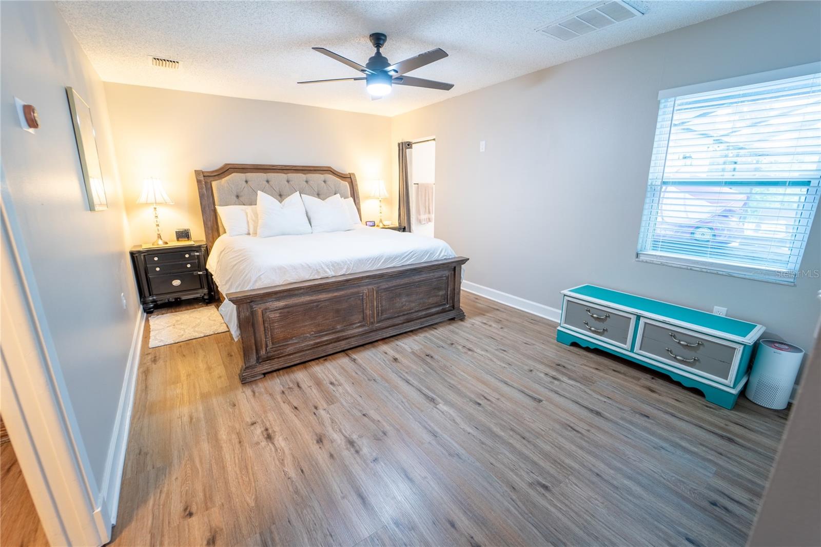 Listing photo id 23 for 621 Stillview Circle