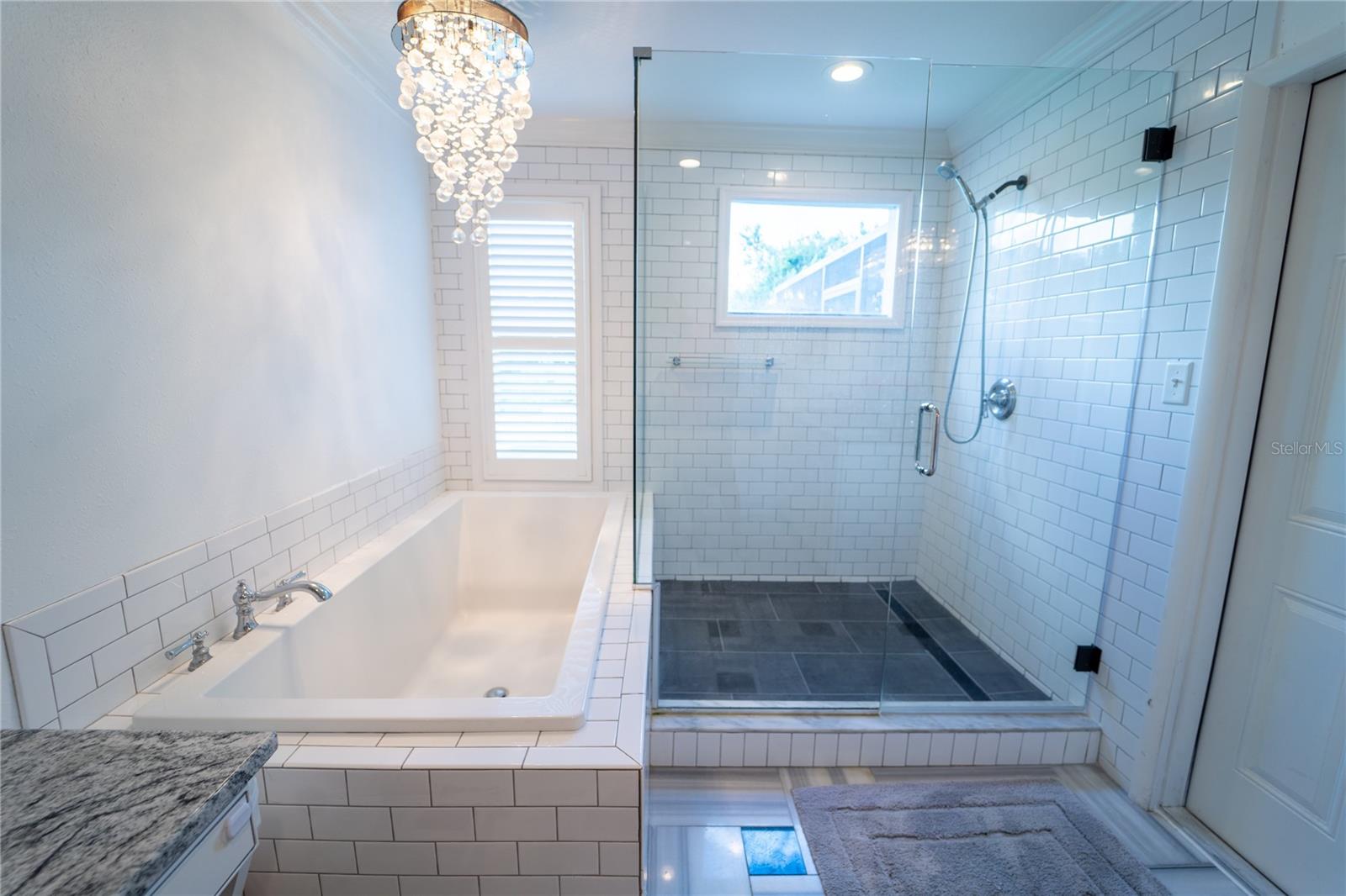 Listing photo id 29 for 621 Stillview Circle