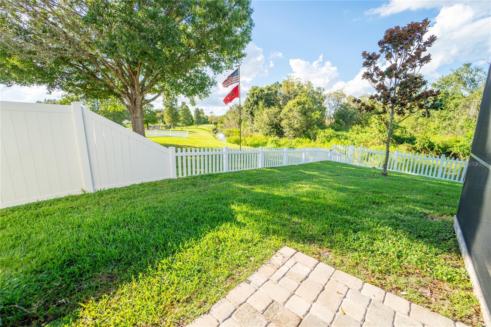 Listing photo id 56 for 621 Stillview Circle