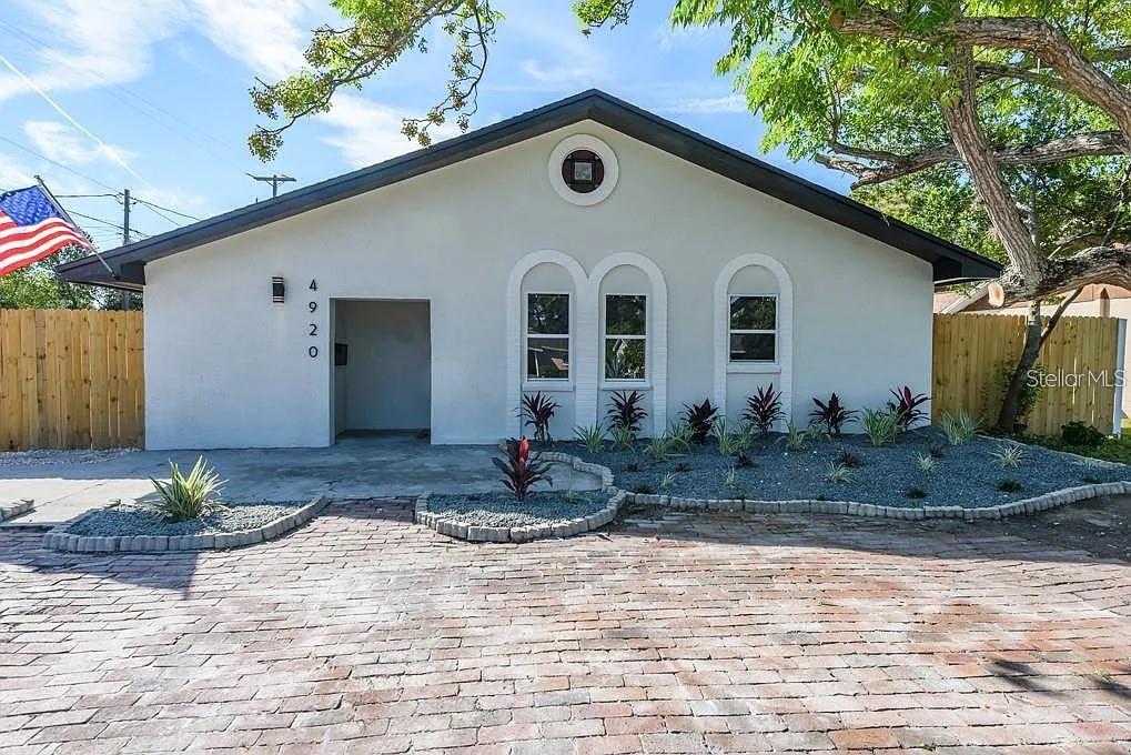 Details for 4920 30th Avenue N, ST PETERSBURG, FL 33710