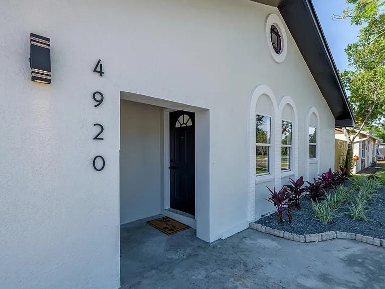 Image 2 of 22 For 4920 30th Avenue N