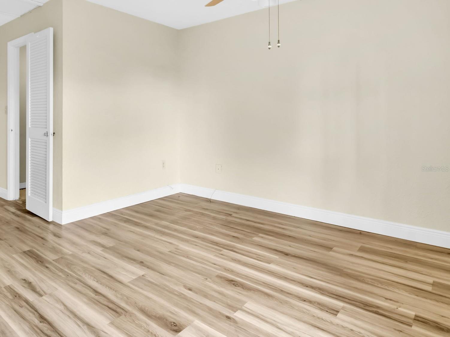 Image 17 of 37 For 7745 Eureka Drive 7745