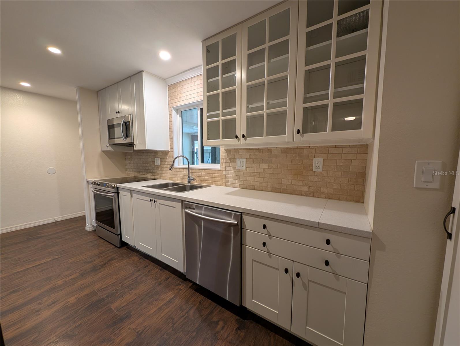 Image 4 of 21 For 8710 Plum Lane