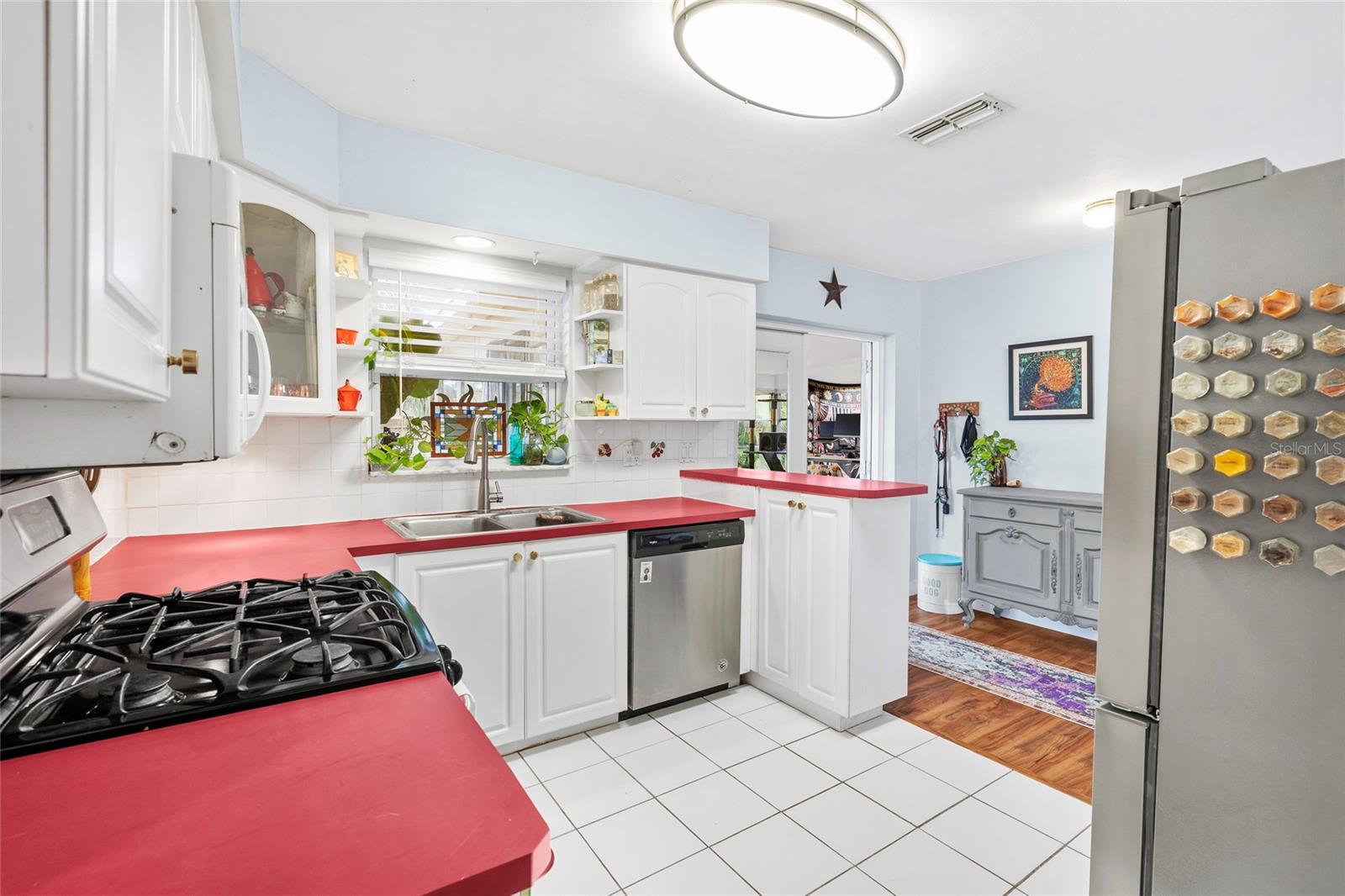 Image 10 of 39 For 6564 25th Street N