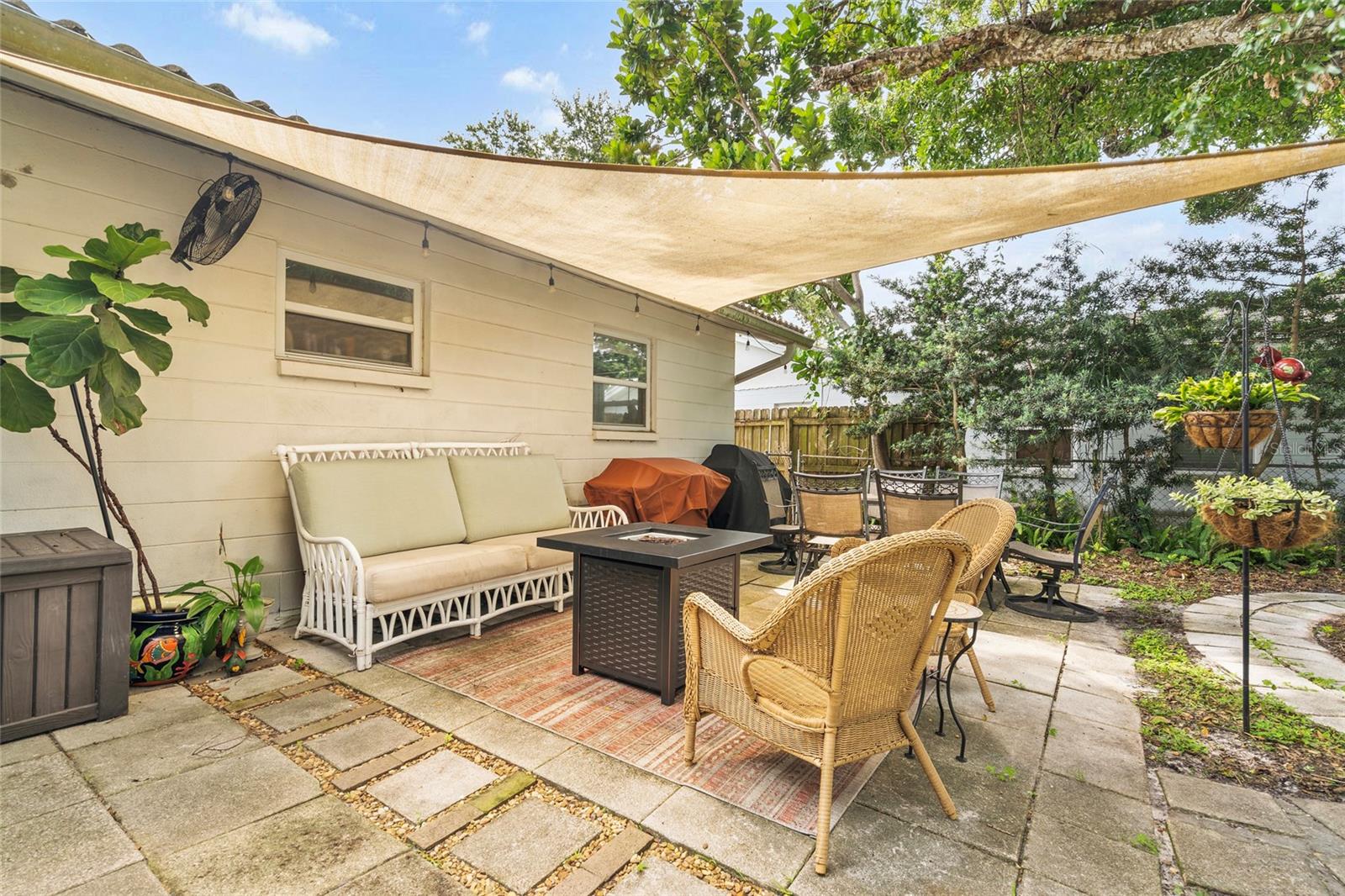 Image 18 of 39 For 6564 25th Street N