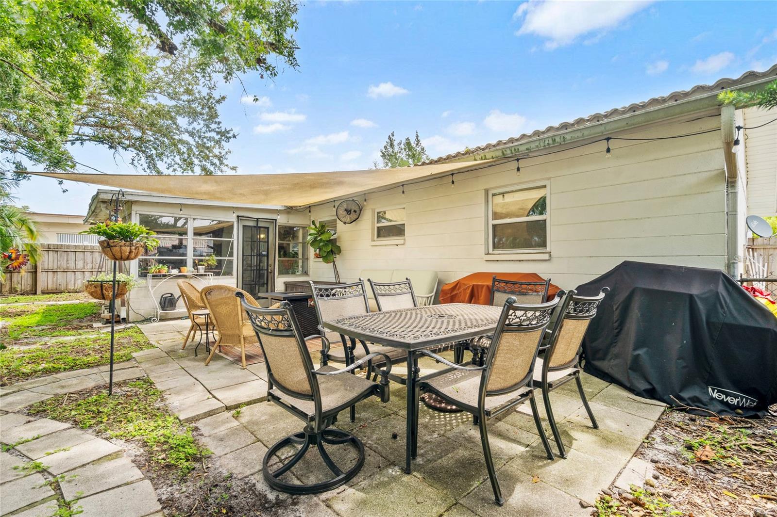 Image 19 of 39 For 6564 25th Street N