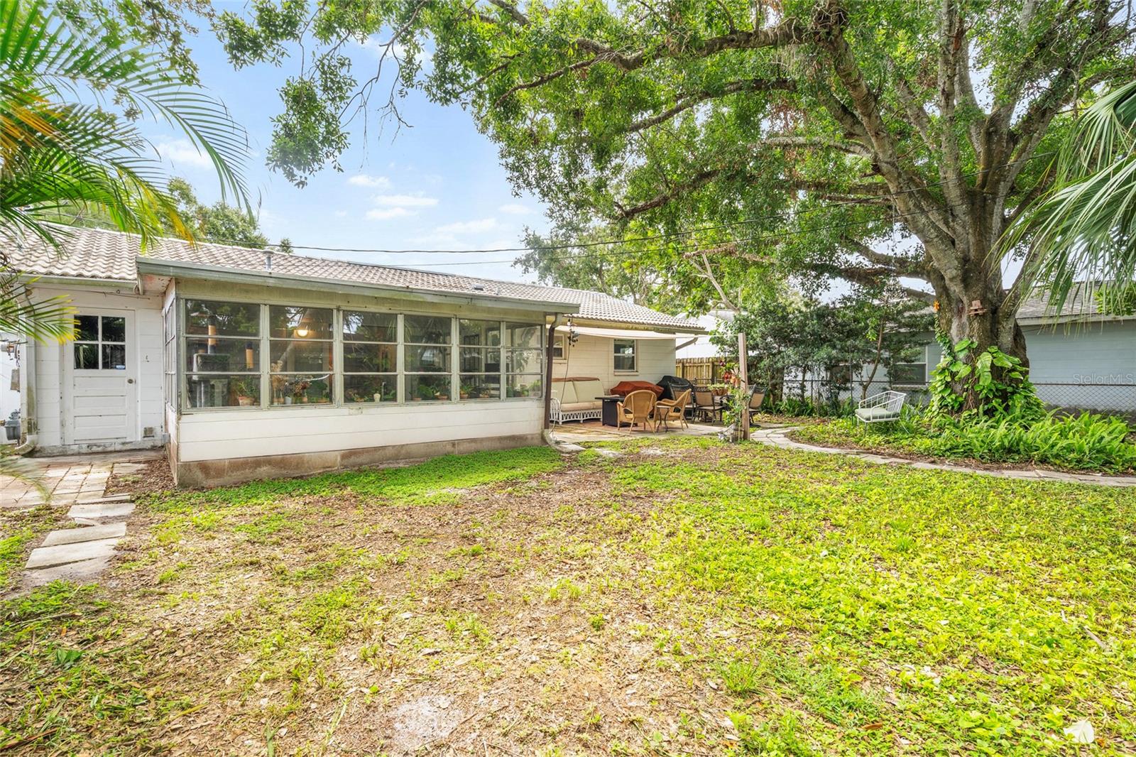 Image 22 of 39 For 6564 25th Street N