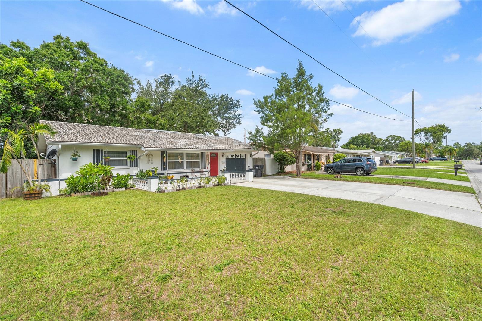 Image 28 of 39 For 6564 25th Street N