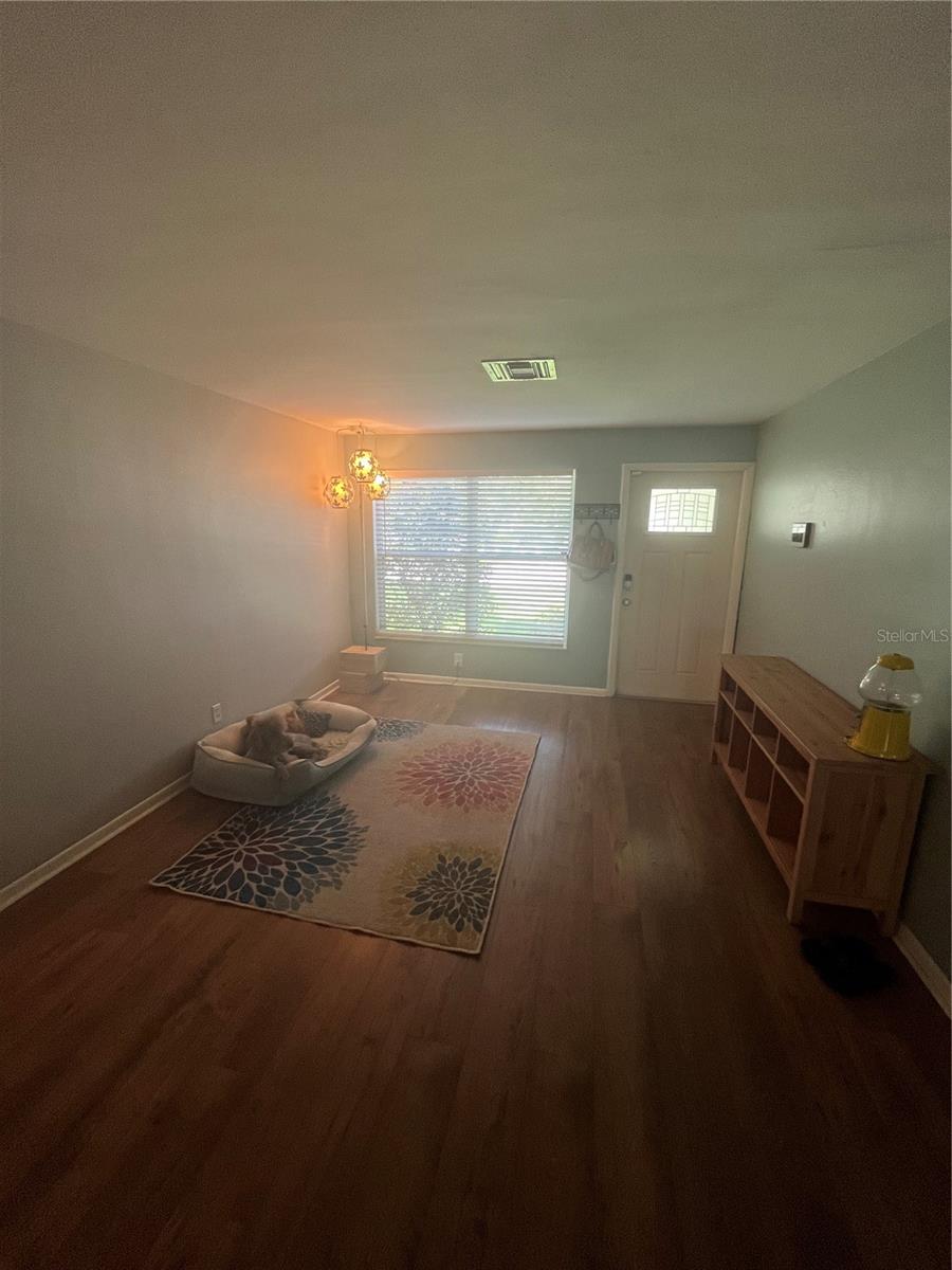 Image 11 of 32 For 257 5th Street Nw