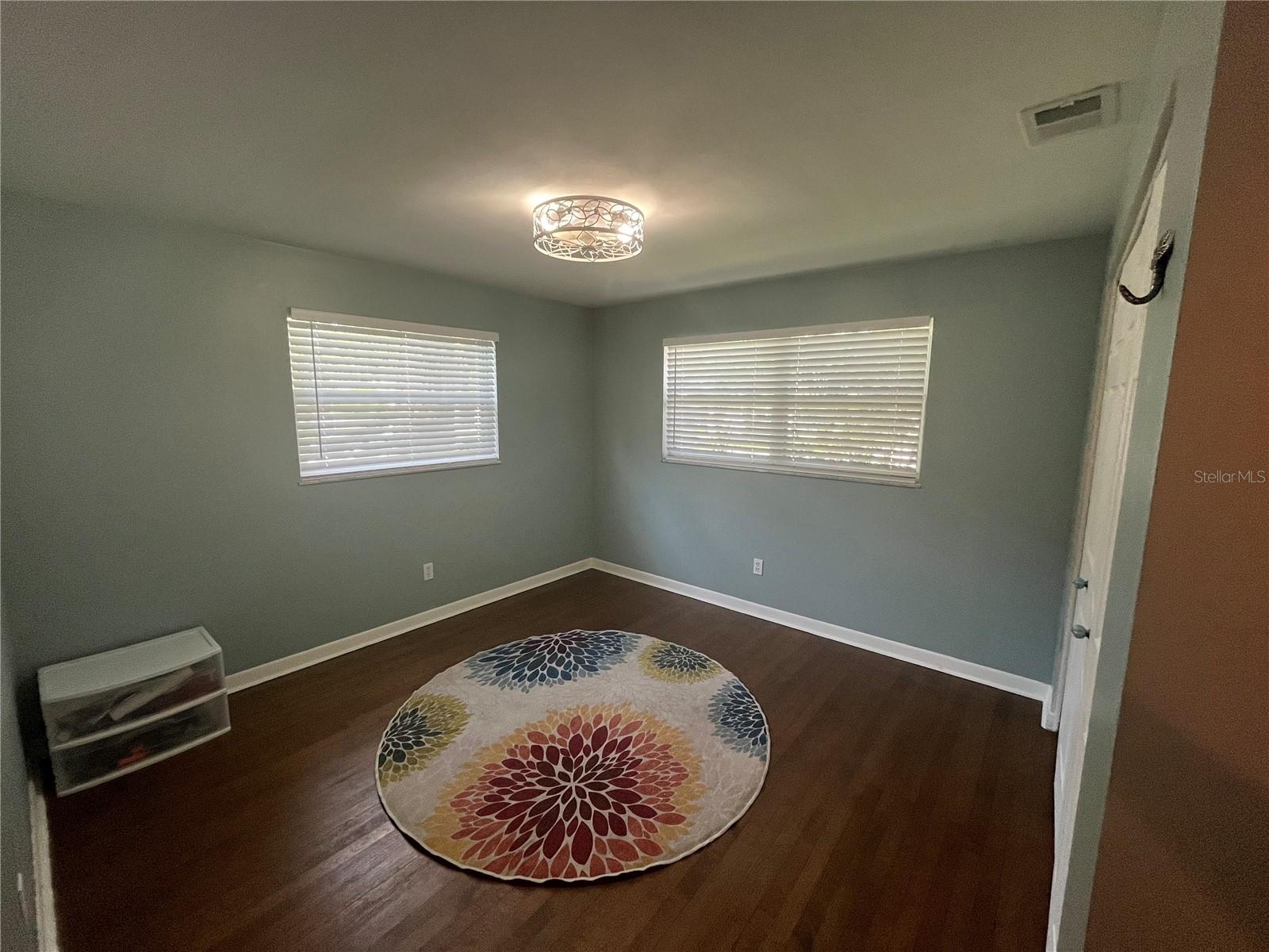 Image 13 of 32 For 257 5th Street Nw