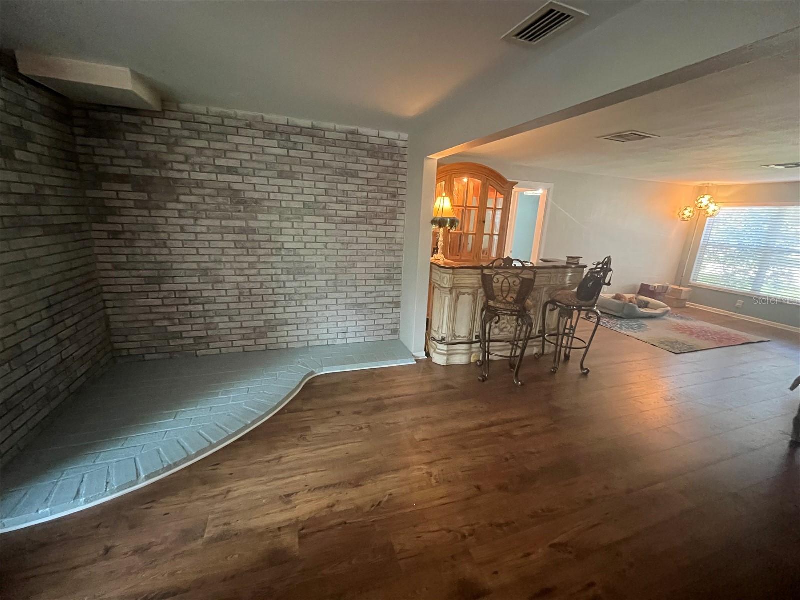 Image 8 of 32 For 257 5th Street Nw