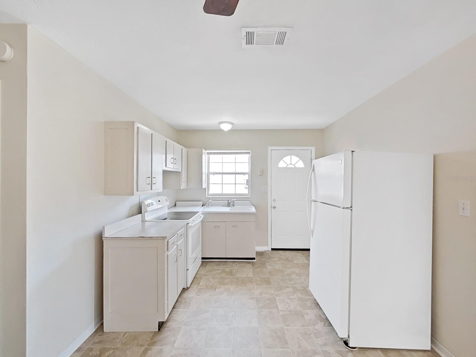 Image 21 of 50 For 1515 30th Avenue N