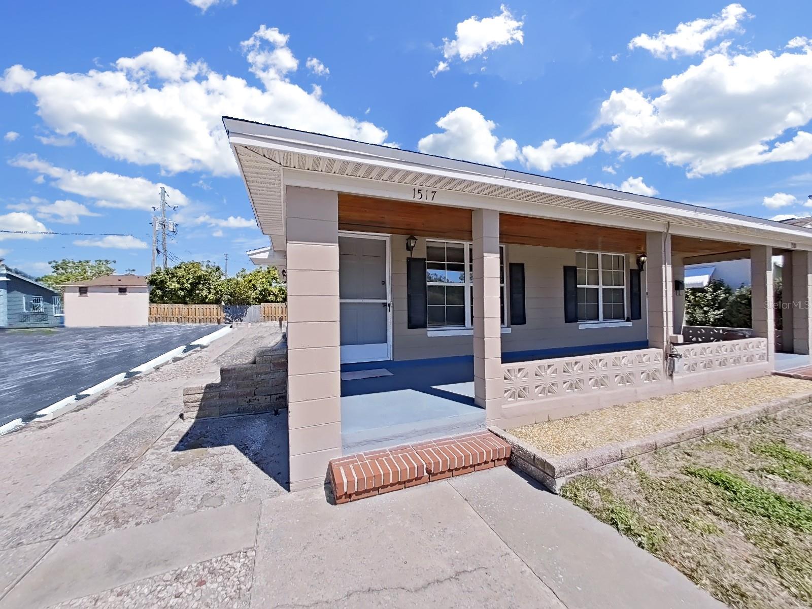 Image 43 of 50 For 1515 30th Avenue N