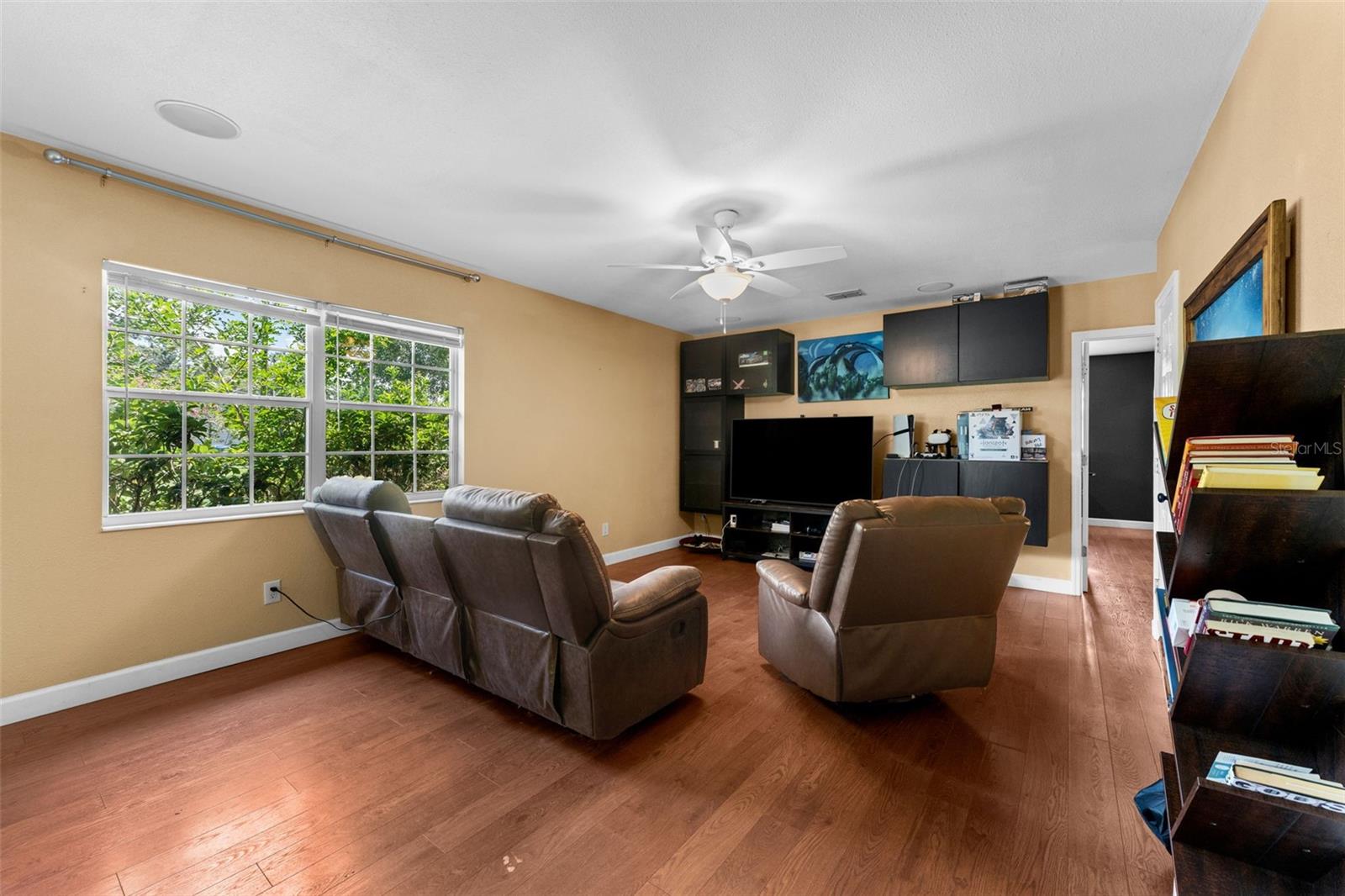 Image 10 of 44 For 7911 Lovegren Ln