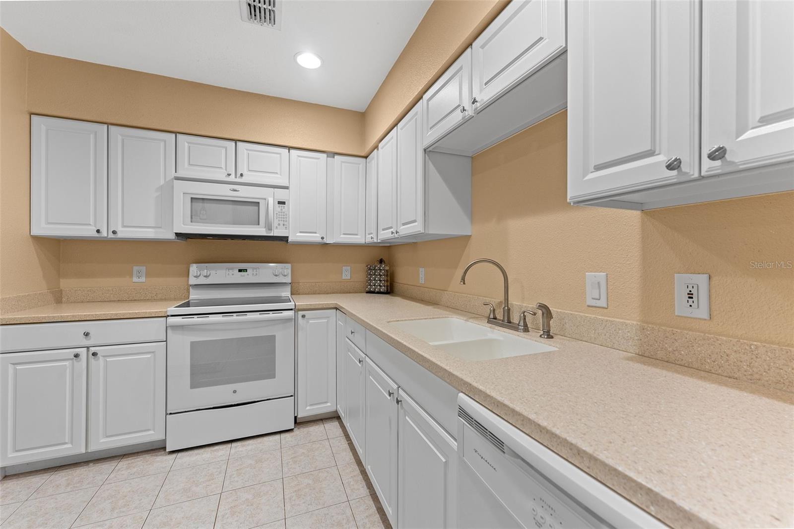 Image 13 of 44 For 7911 Lovegren Ln