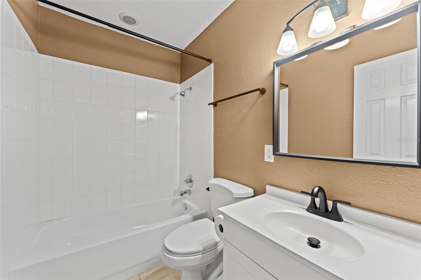 Image 17 of 44 For 7911 Lovegren Ln