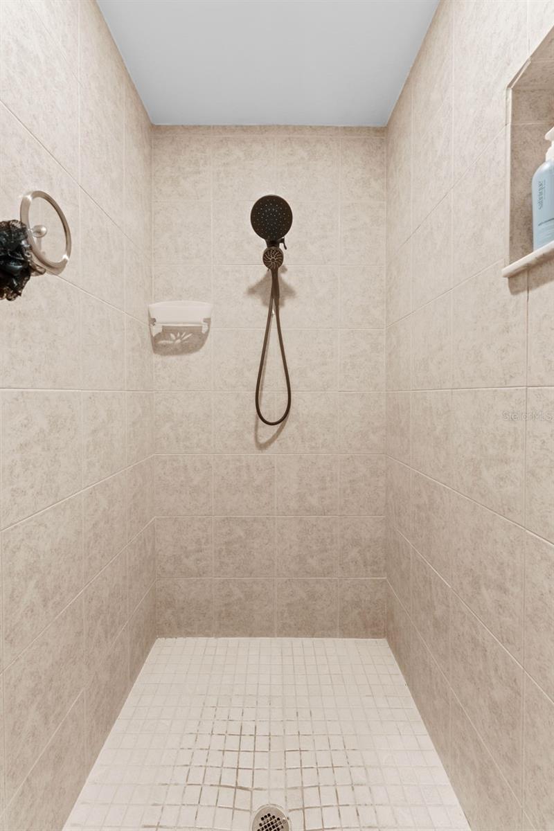 Image 22 of 44 For 7911 Lovegren Ln