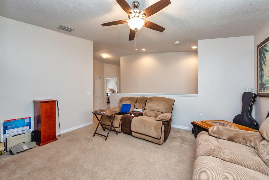 Image 19 of 45 For 12637 Belcroft Drive