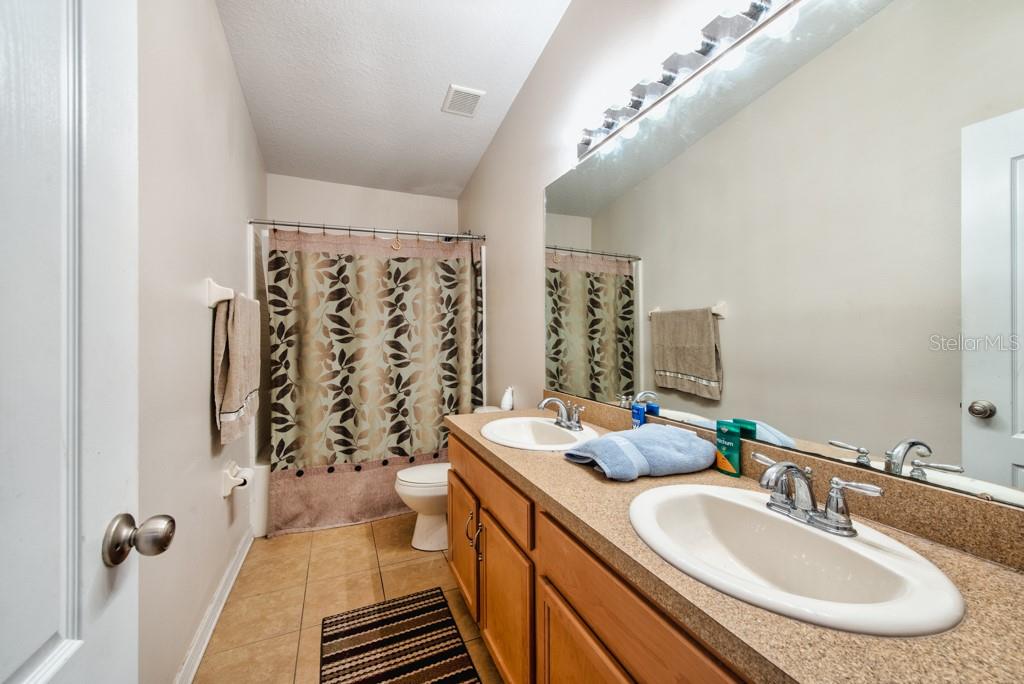 Image 26 of 45 For 12637 Belcroft Drive