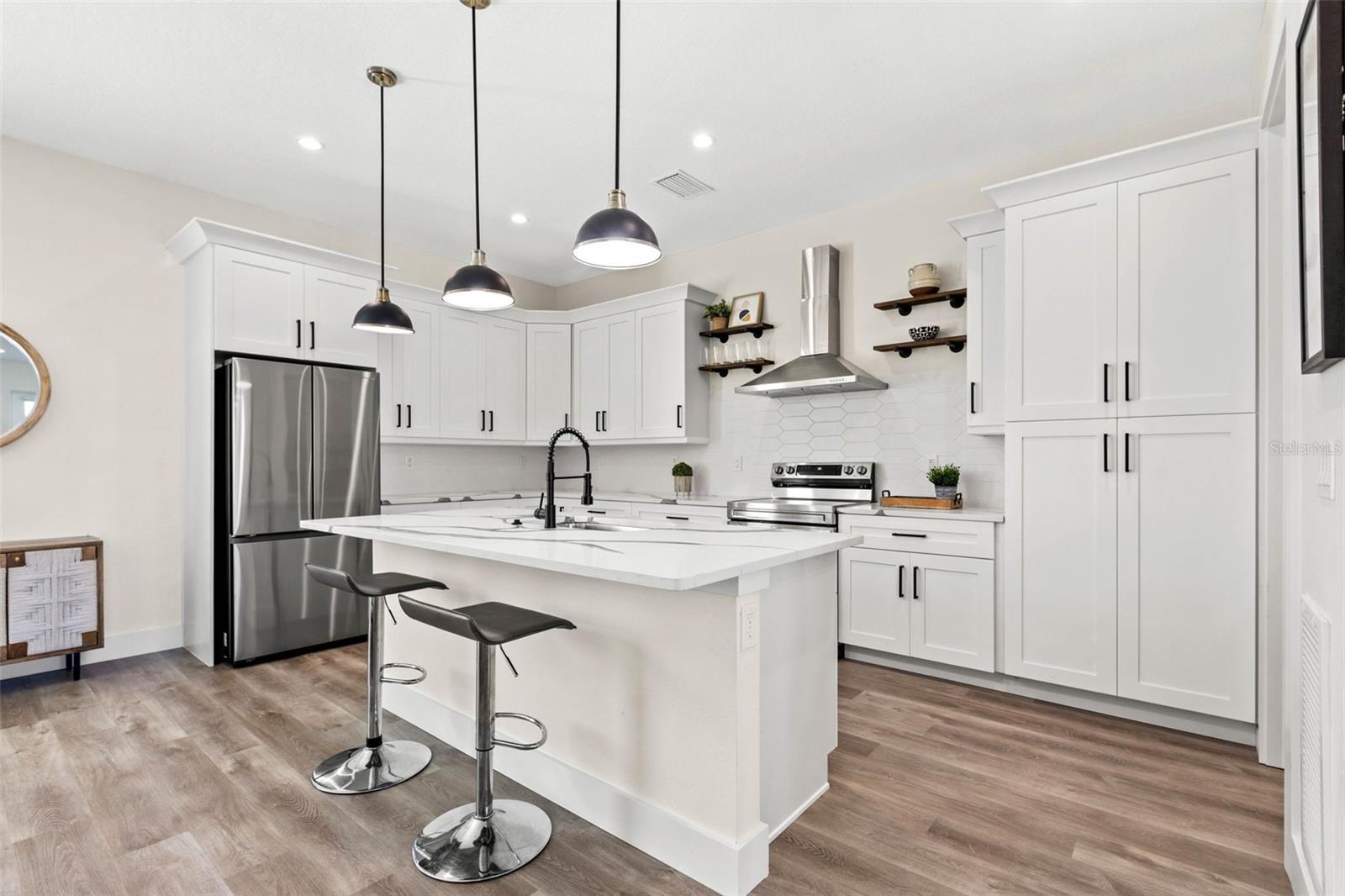 Image 4 of 32 For 121 Warren Avenue 1