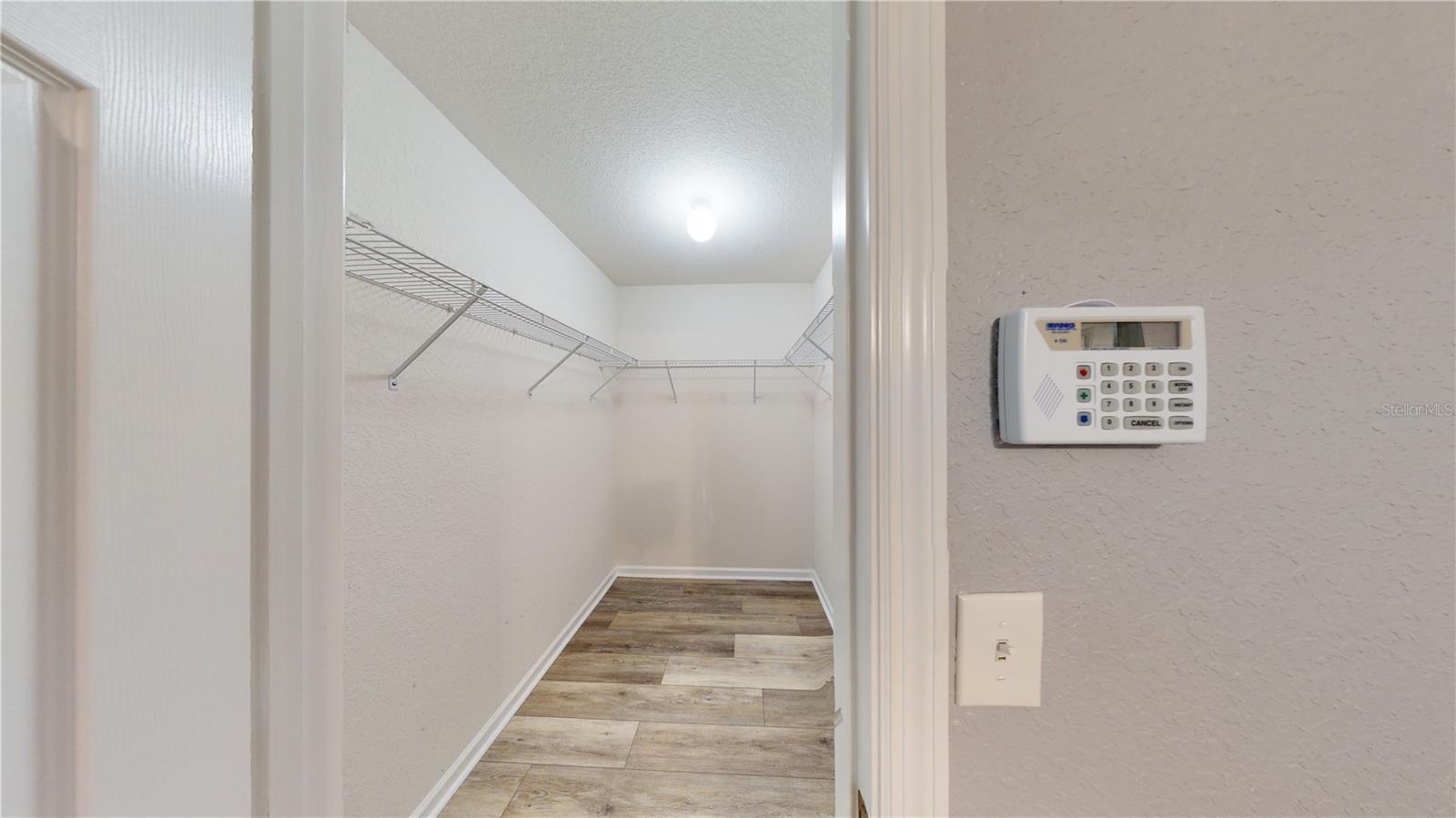 Listing photo id 8 for 6222 Ashbury Palms Drive
