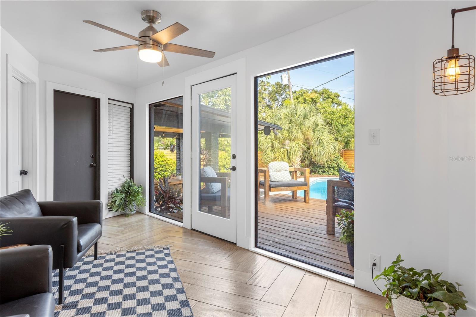 Image 35 of 69 For 4110 Marguerite Street