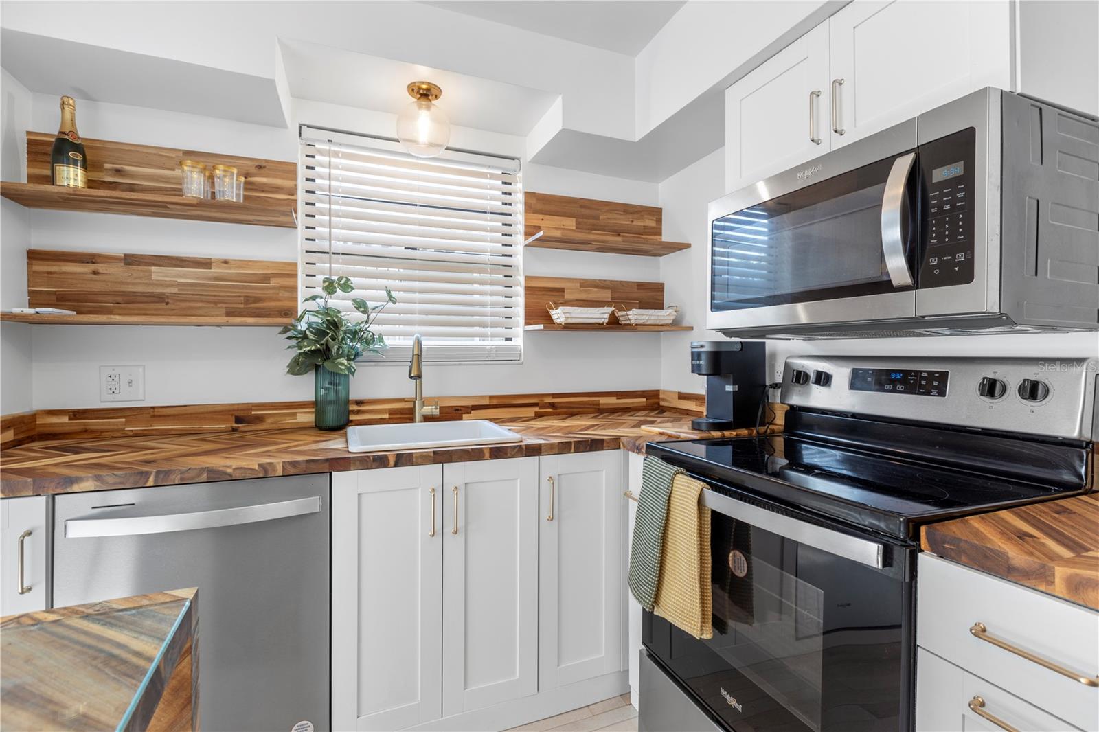Image 41 of 69 For 4110 Marguerite Street