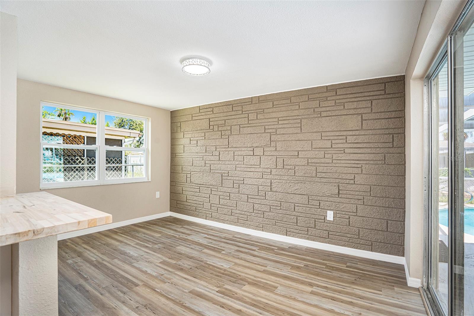 Image 11 of 28 For 1147 Viking Drive