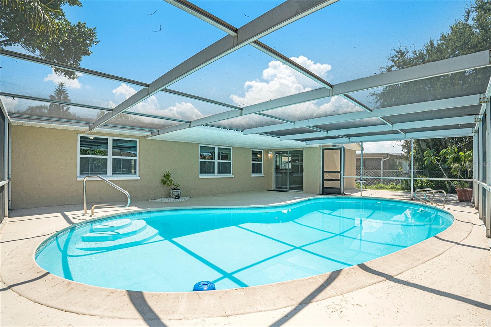 Image 23 of 28 For 1147 Viking Drive