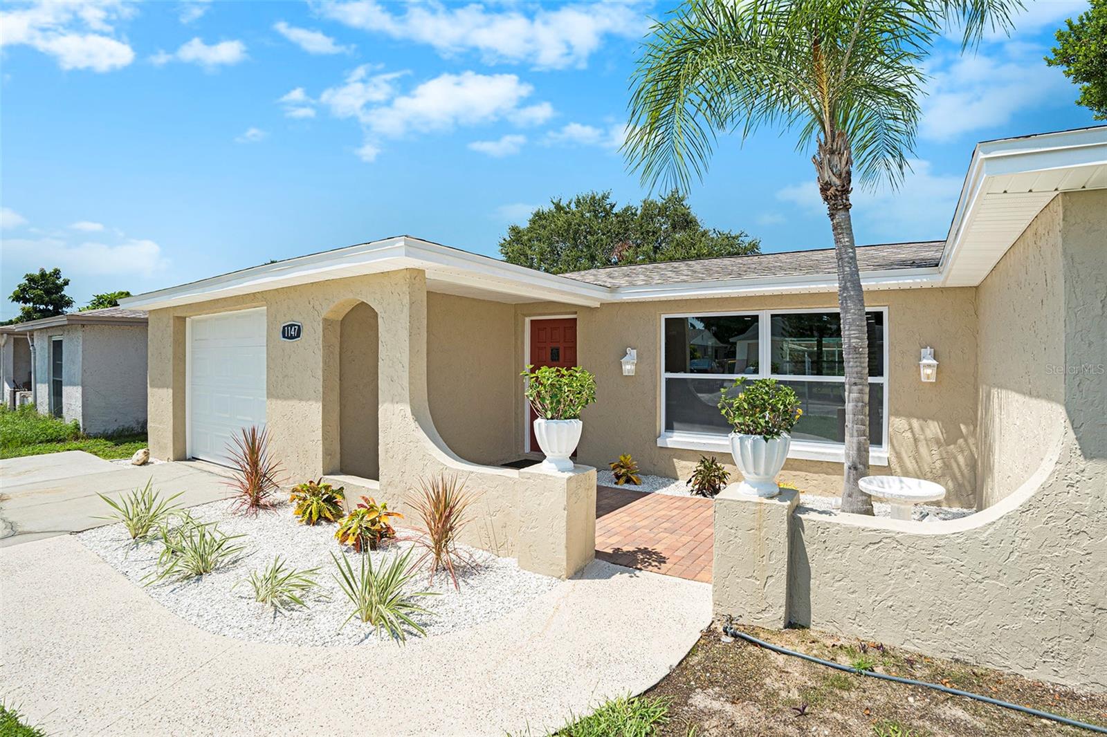 Image 4 of 28 For 1147 Viking Drive