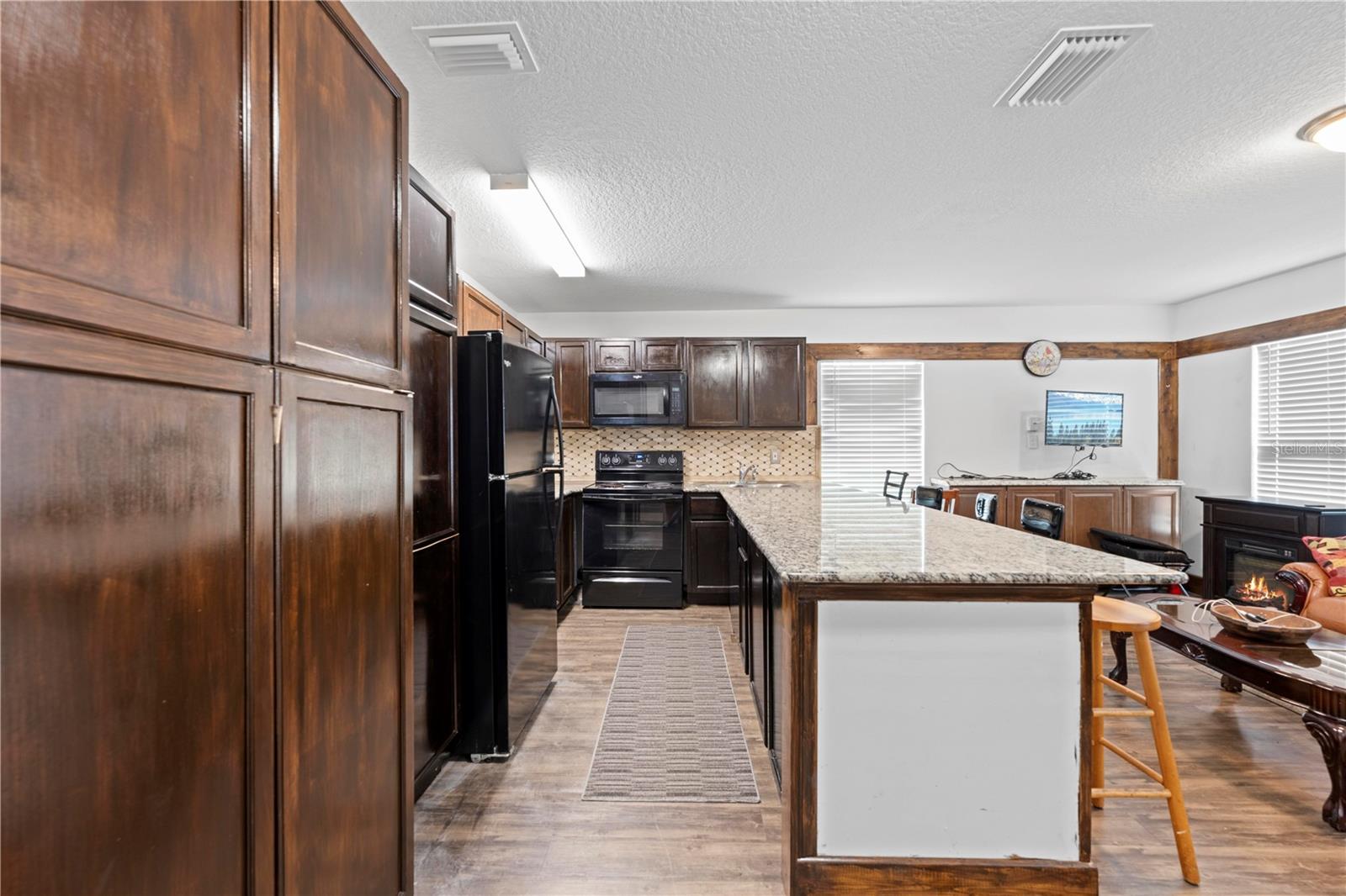 Image 5 of 32 For 26411 Bertram Road