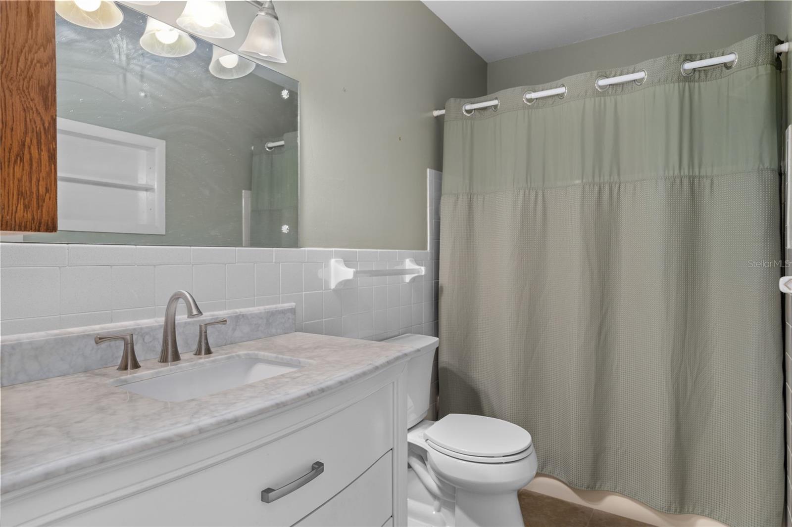 Image 37 of 61 For 2440 World Parkway Boulevard 38