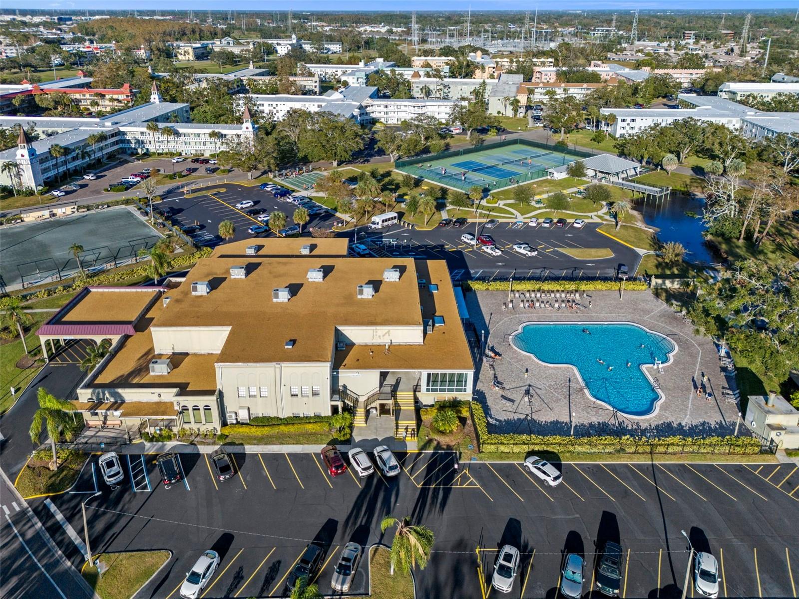 Image 48 of 61 For 2440 World Parkway Boulevard 38