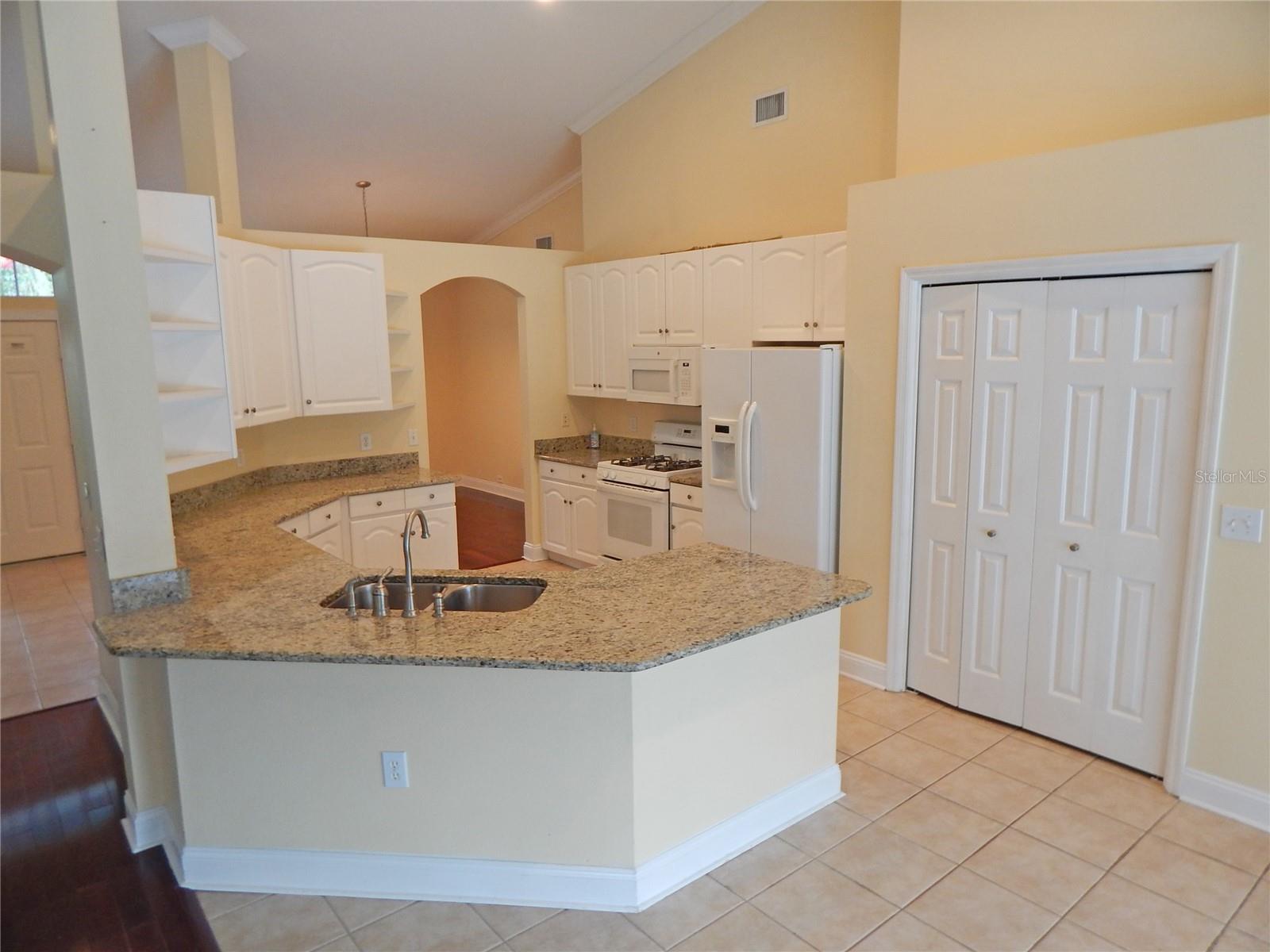 Image 7 of 35 For 14832 Heronglen Drive