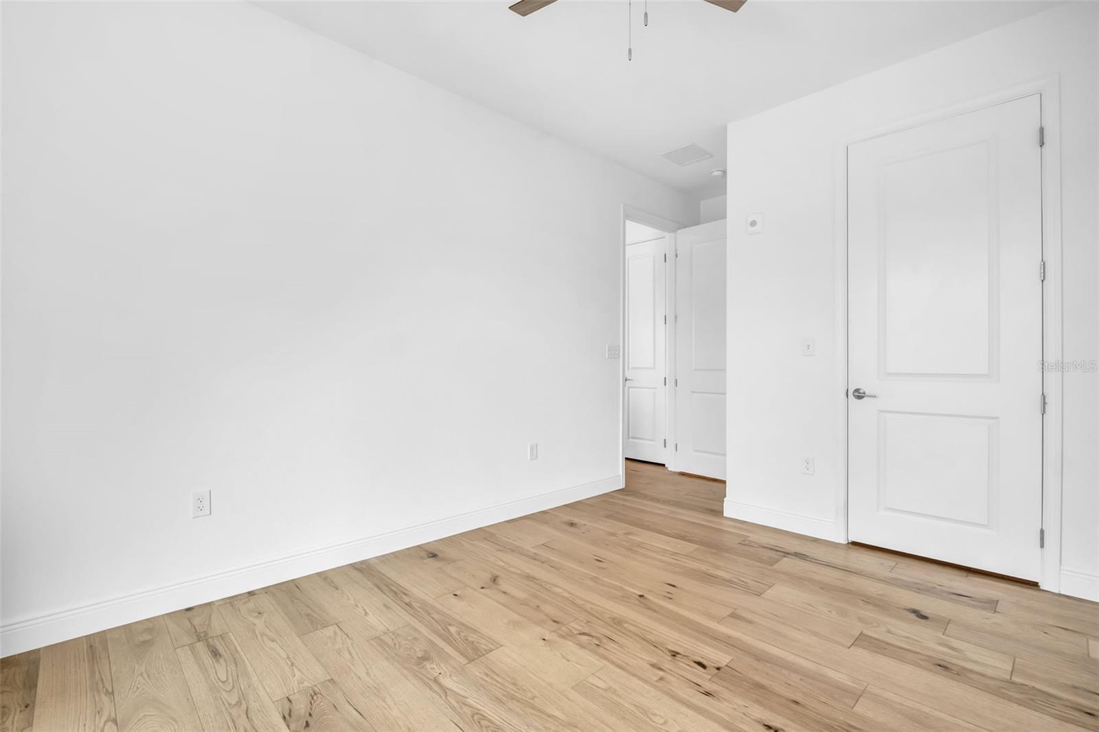 Image 13 of 38 For 644 3rd Avenue S 305