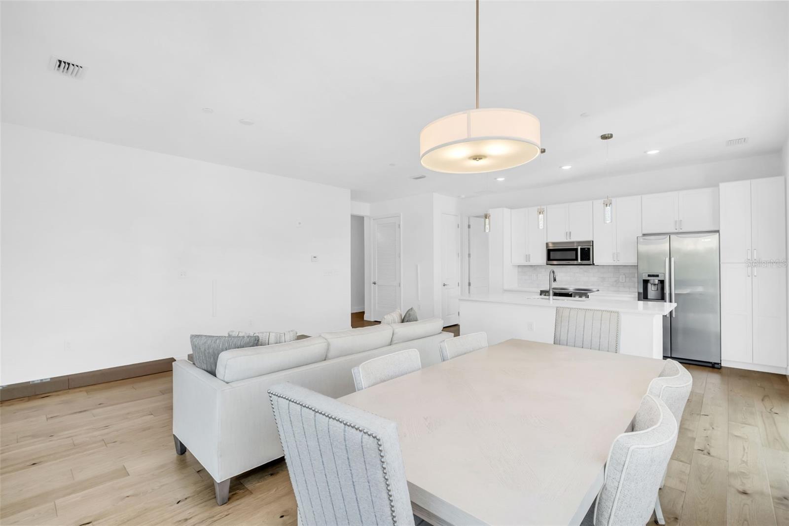Image 4 of 38 For 644 3rd Avenue S 305