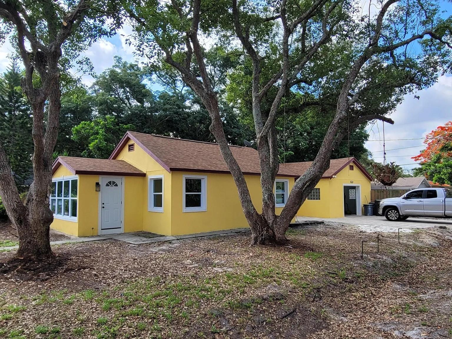 Details for 2546 50th Avenue N, ST PETERSBURG, FL 33714