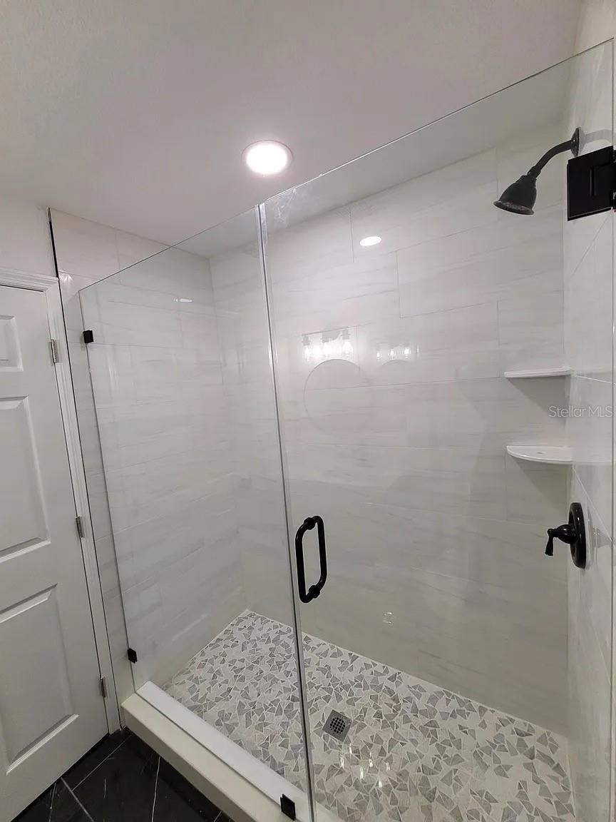 Image 11 of 14 For 2546 50th Avenue N