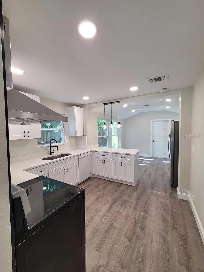 Image 8 of 14 For 2546 50th Avenue N