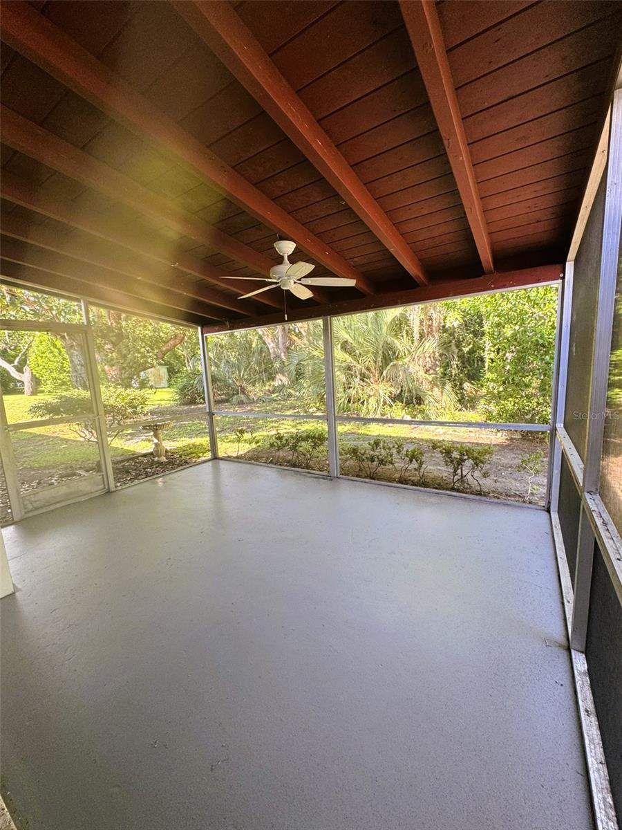 Image 16 of 22 For 6442 Treehaven Drive