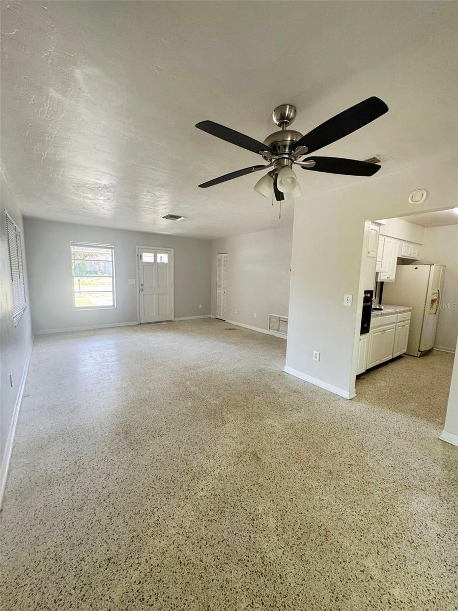Image 3 of 22 For 6442 Treehaven Drive