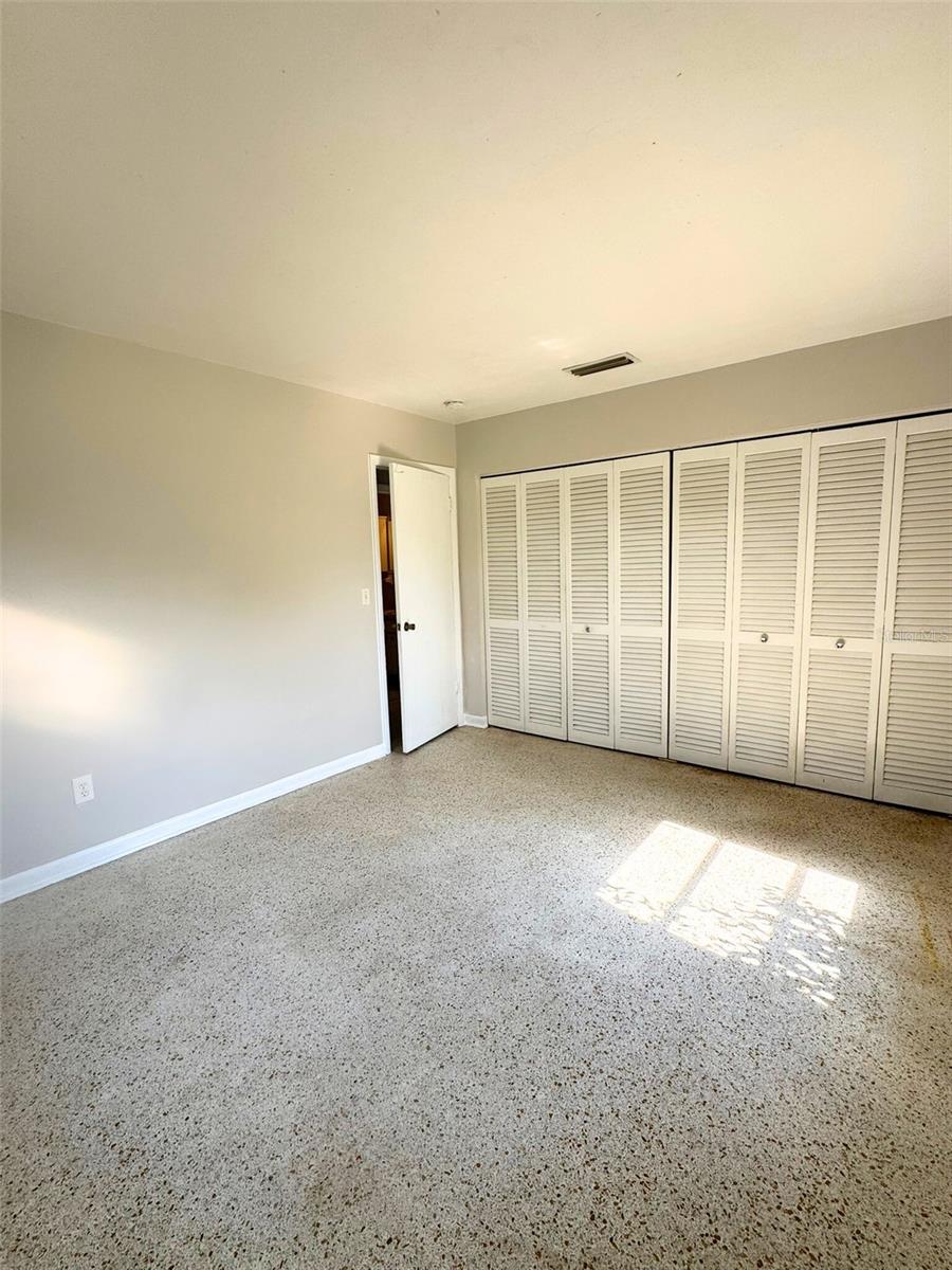 Image 9 of 22 For 6442 Treehaven Drive