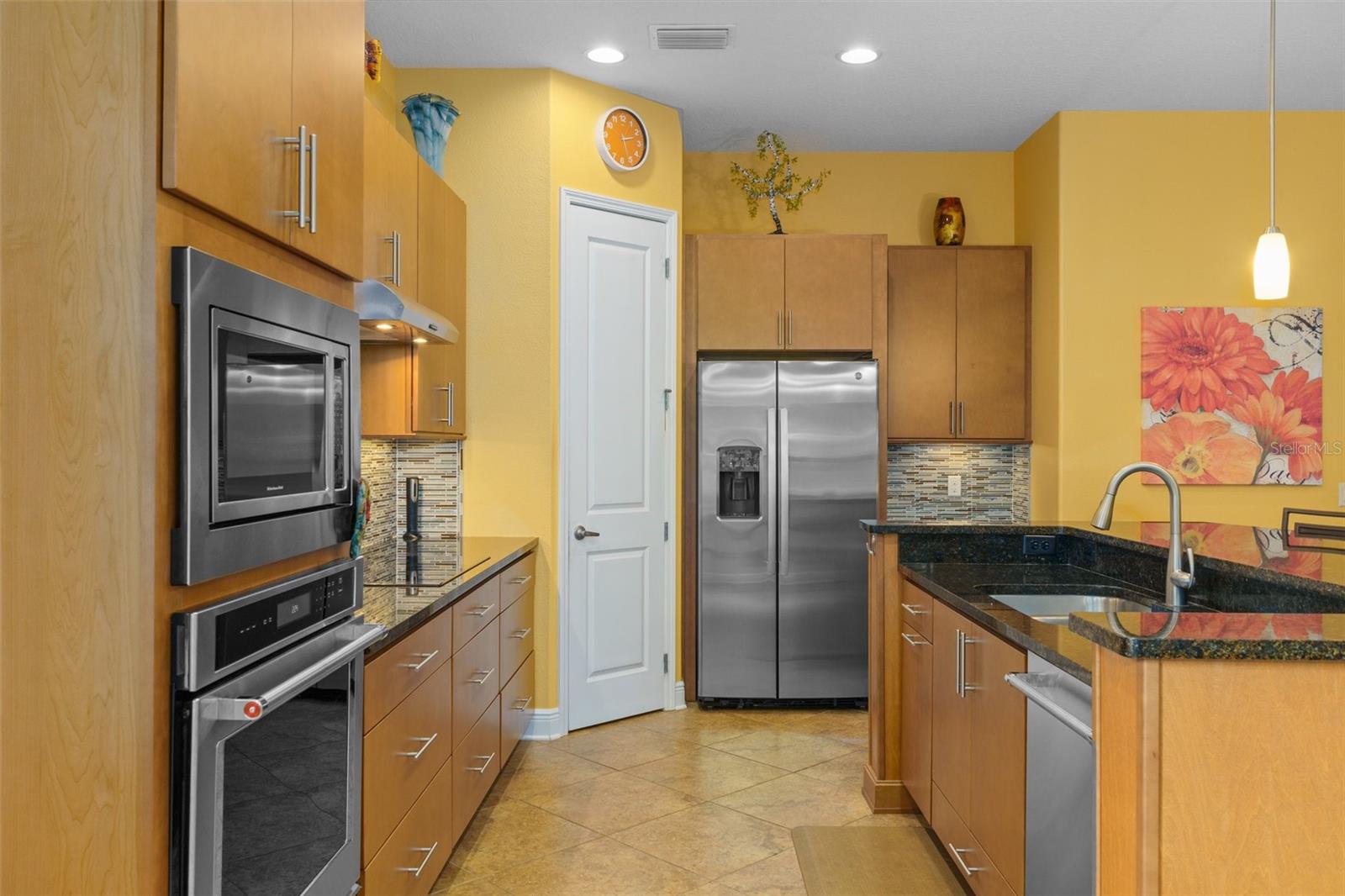 Image 16 of 54 For 2321 Hickory Glen Point