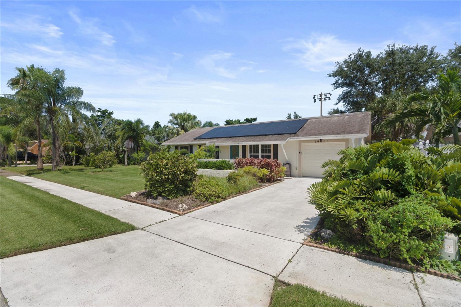 Image 4 of 34 For 10063 82nd Street