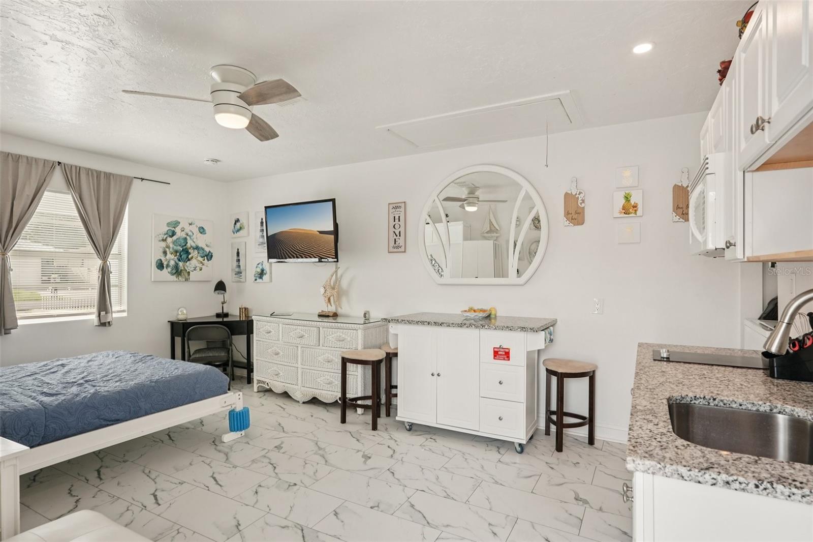 Image 3 of 15 For 840 Albritton Avenue 2
