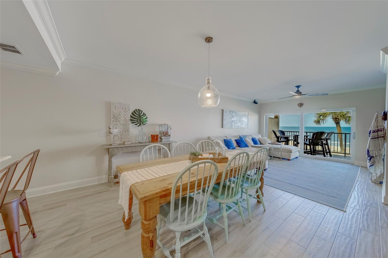 Image 11 of 66 For 2250 Gulf Boulevard B2