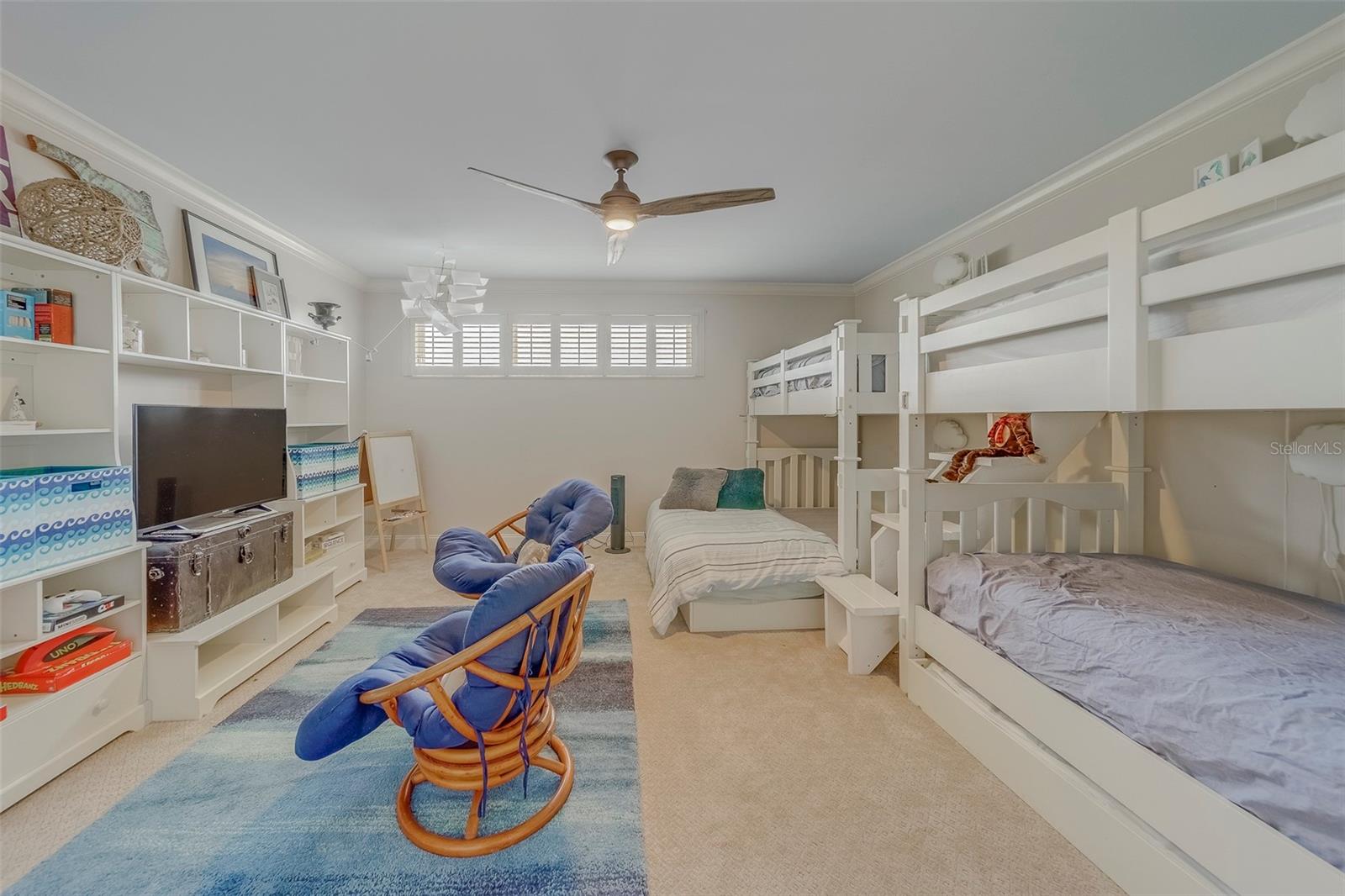 Image 23 of 66 For 2250 Gulf Boulevard B2