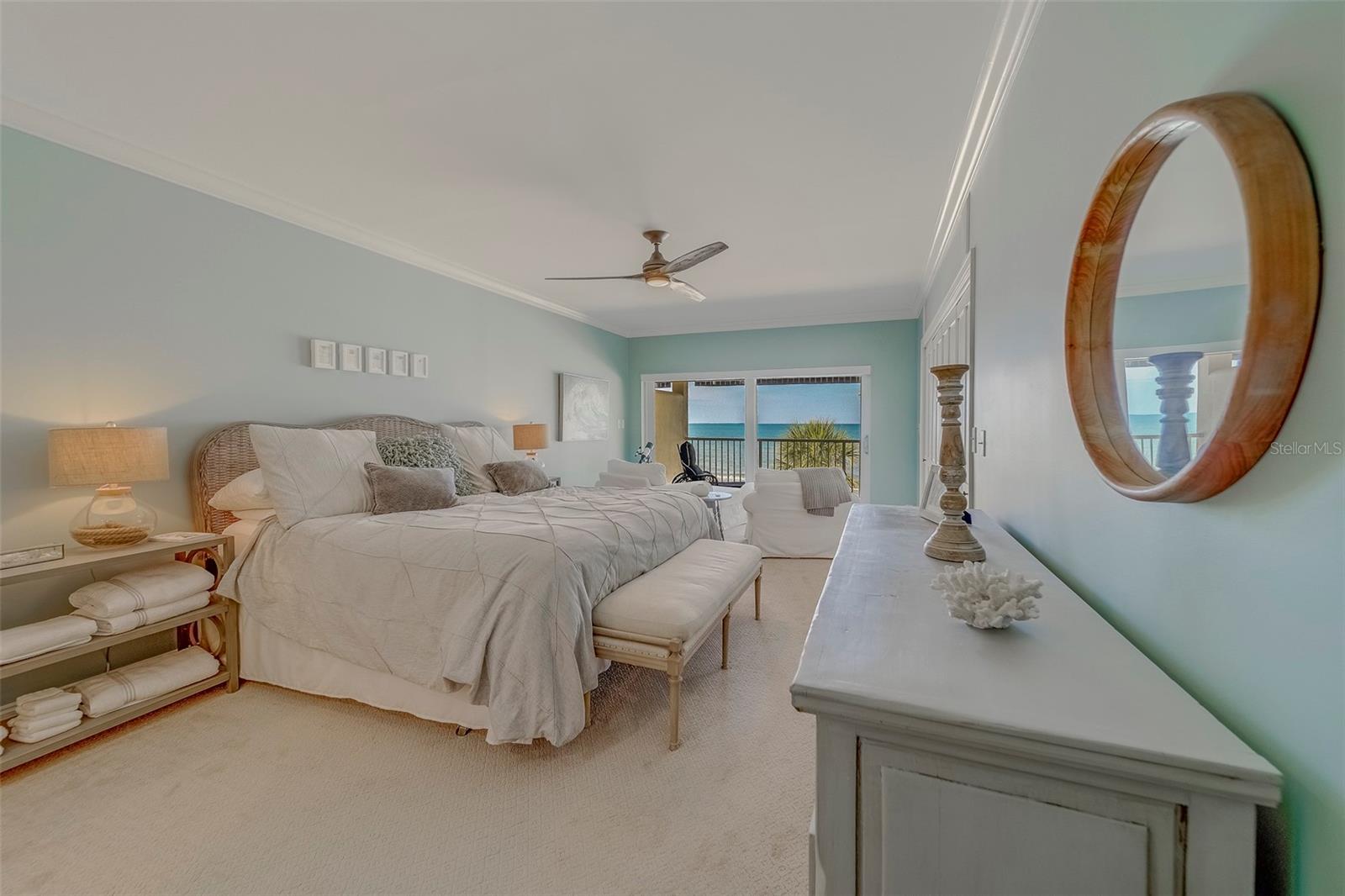 Image 29 of 66 For 2250 Gulf Boulevard B2