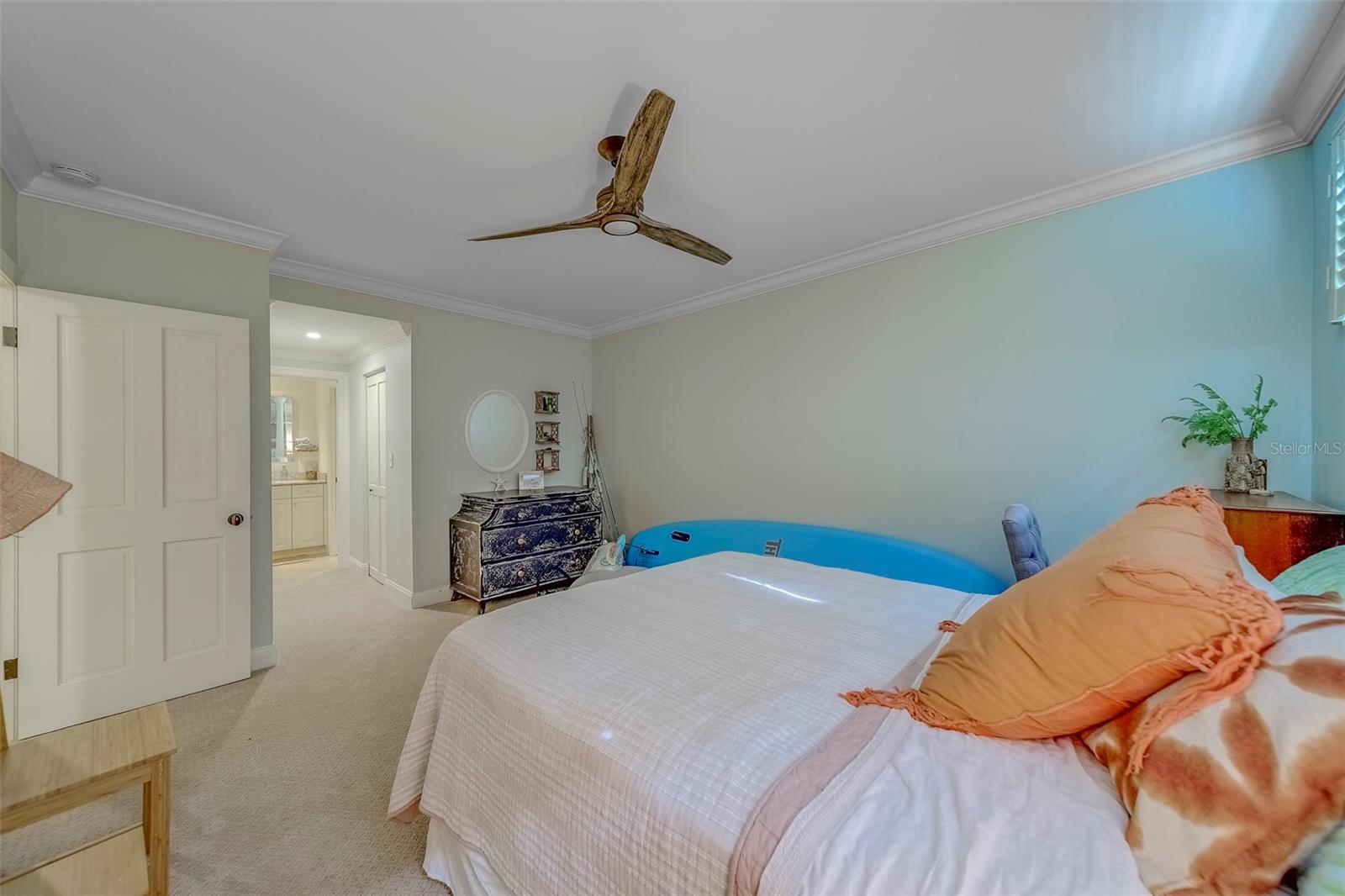 Image 47 of 66 For 2250 Gulf Boulevard B2